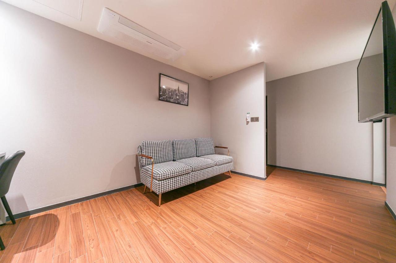 Pohang Brown Dot Hotel Luaran gambar