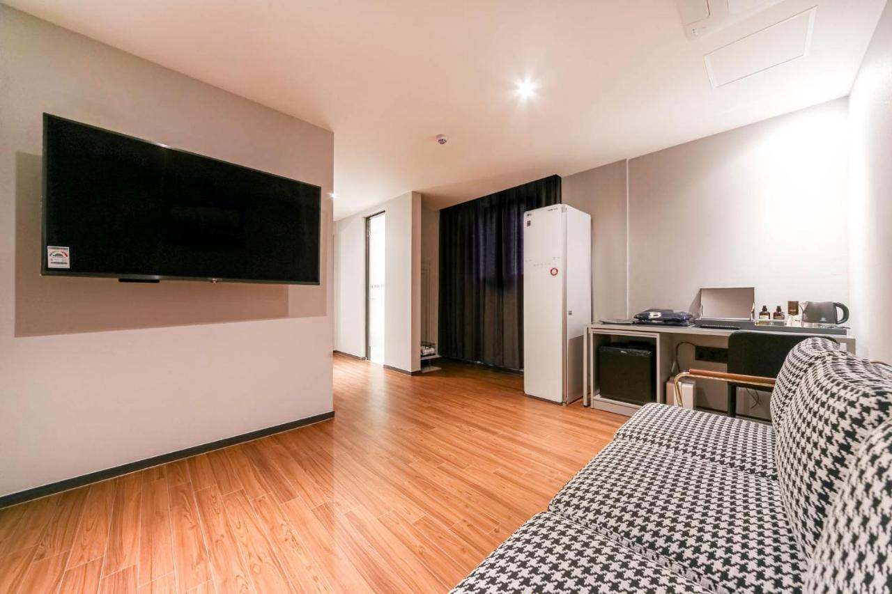 Pohang Brown Dot Hotel Luaran gambar